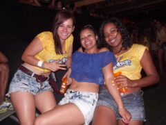 Oktober 10 Anos